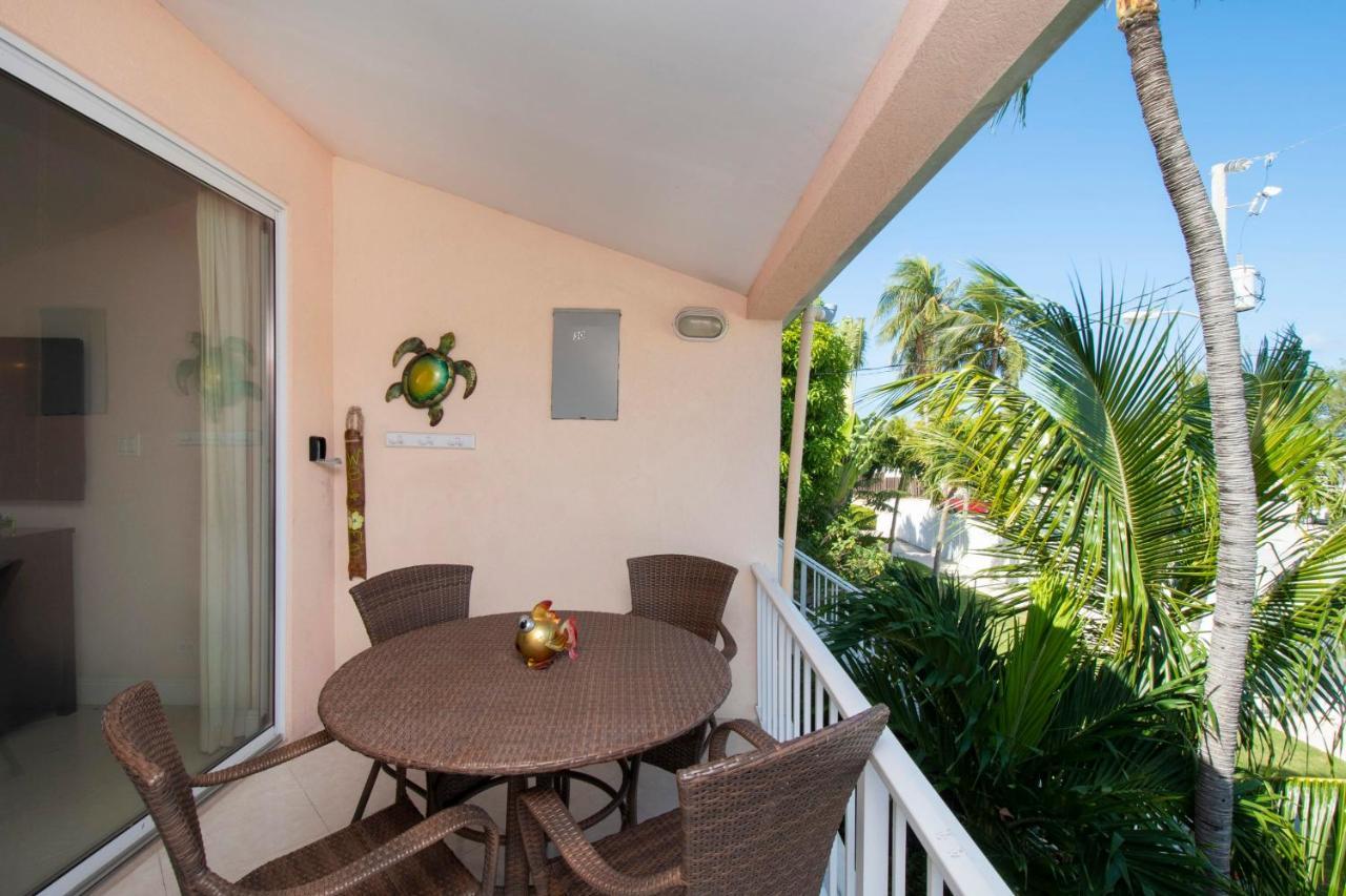 Beach Living At Island Pine Villas Blaw George Town Exterior photo