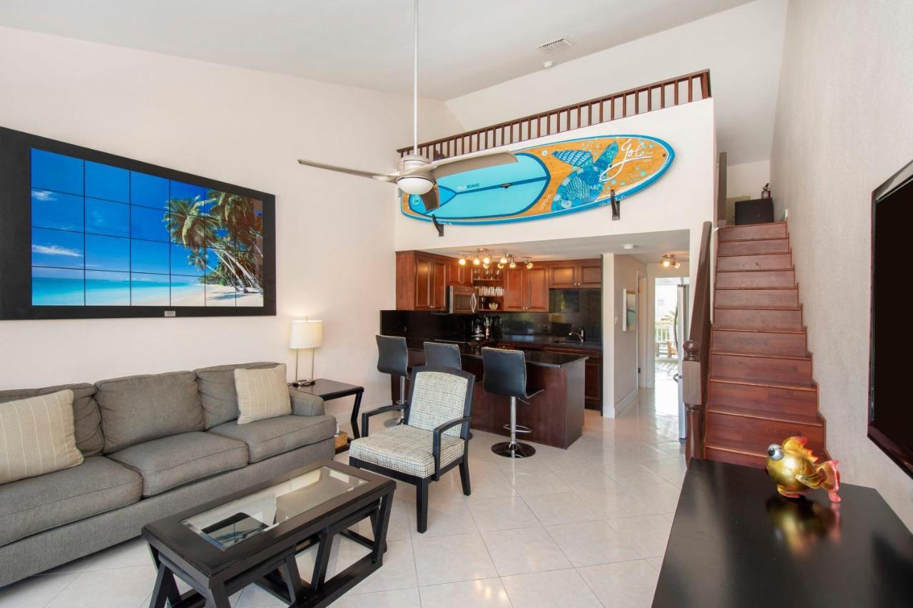 Beach Living At Island Pine Villas Blaw George Town Exterior photo