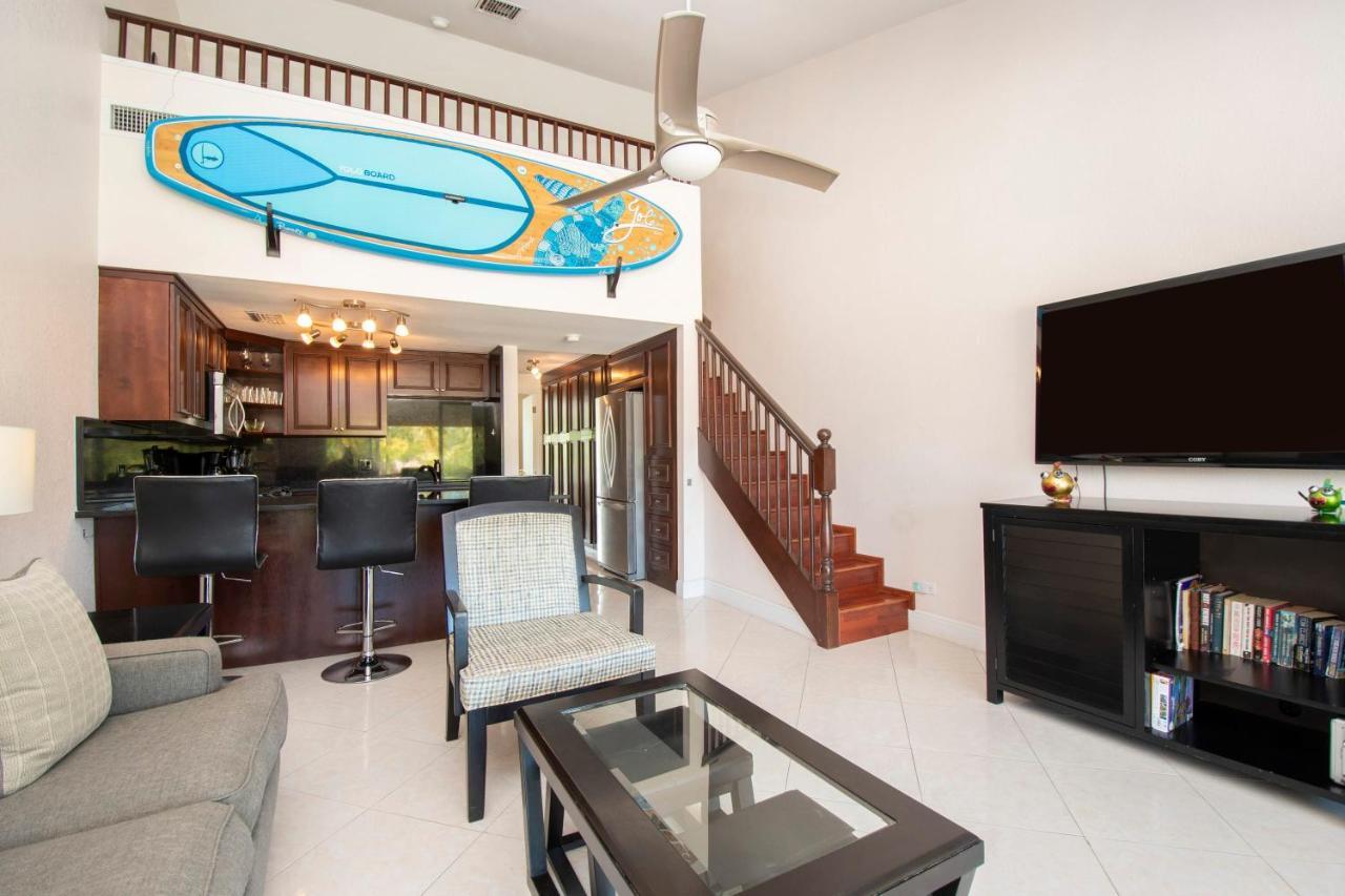 Beach Living At Island Pine Villas Blaw George Town Exterior photo
